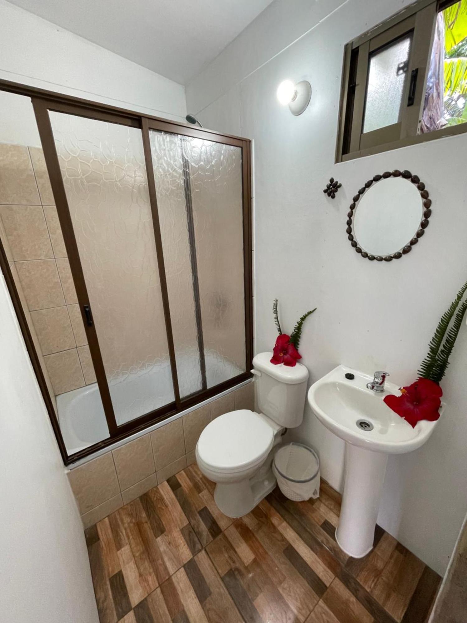 Pua Vaenga Hanga Roa Exterior foto